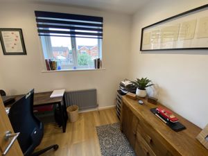 Bedroom Five/Study- click for photo gallery